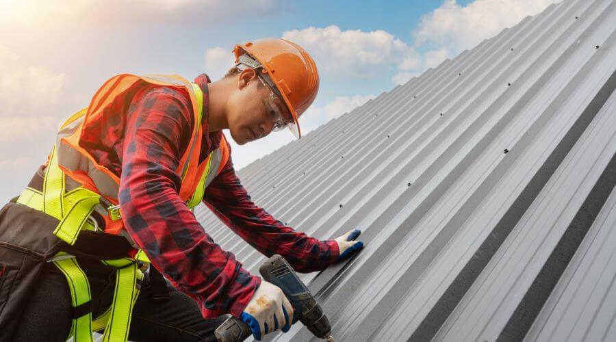 Owens Corning roofing contractor in Mackinaw, IL